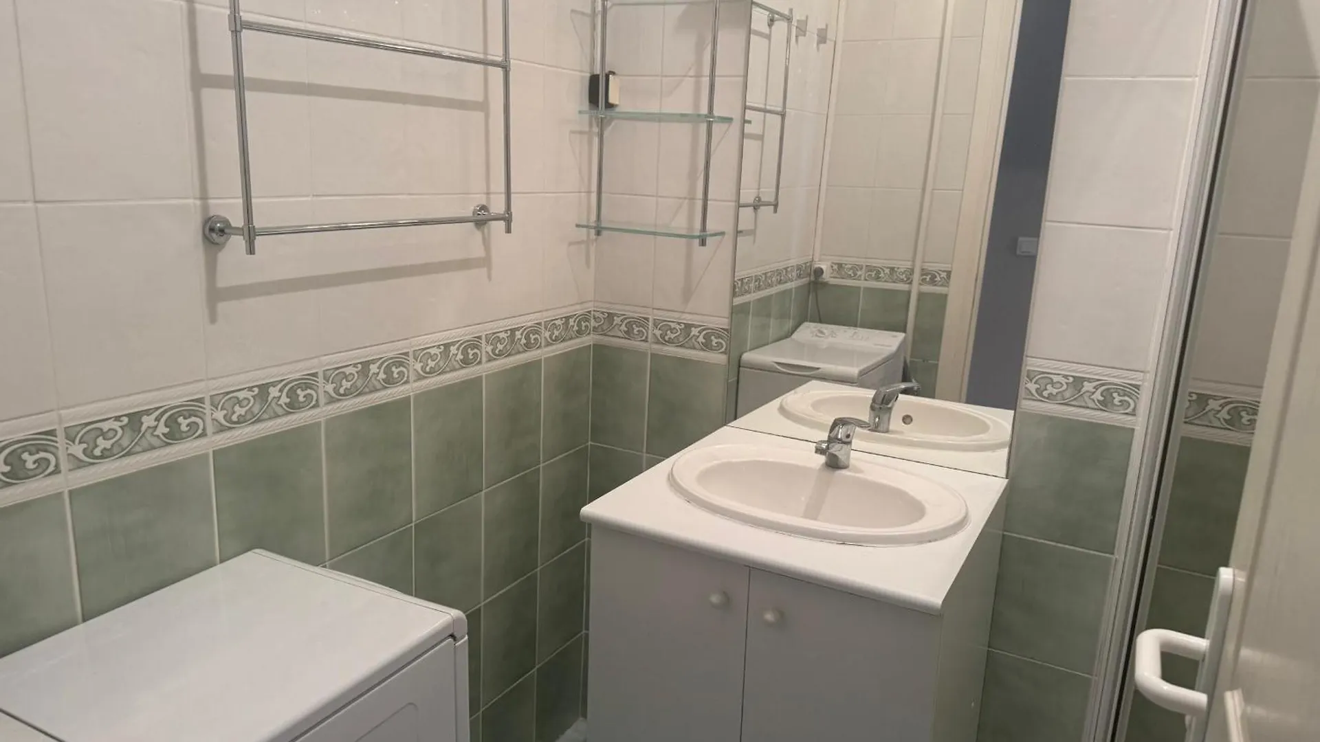 Apartment 2 Rooms With Wifi In The Heart Of Niza